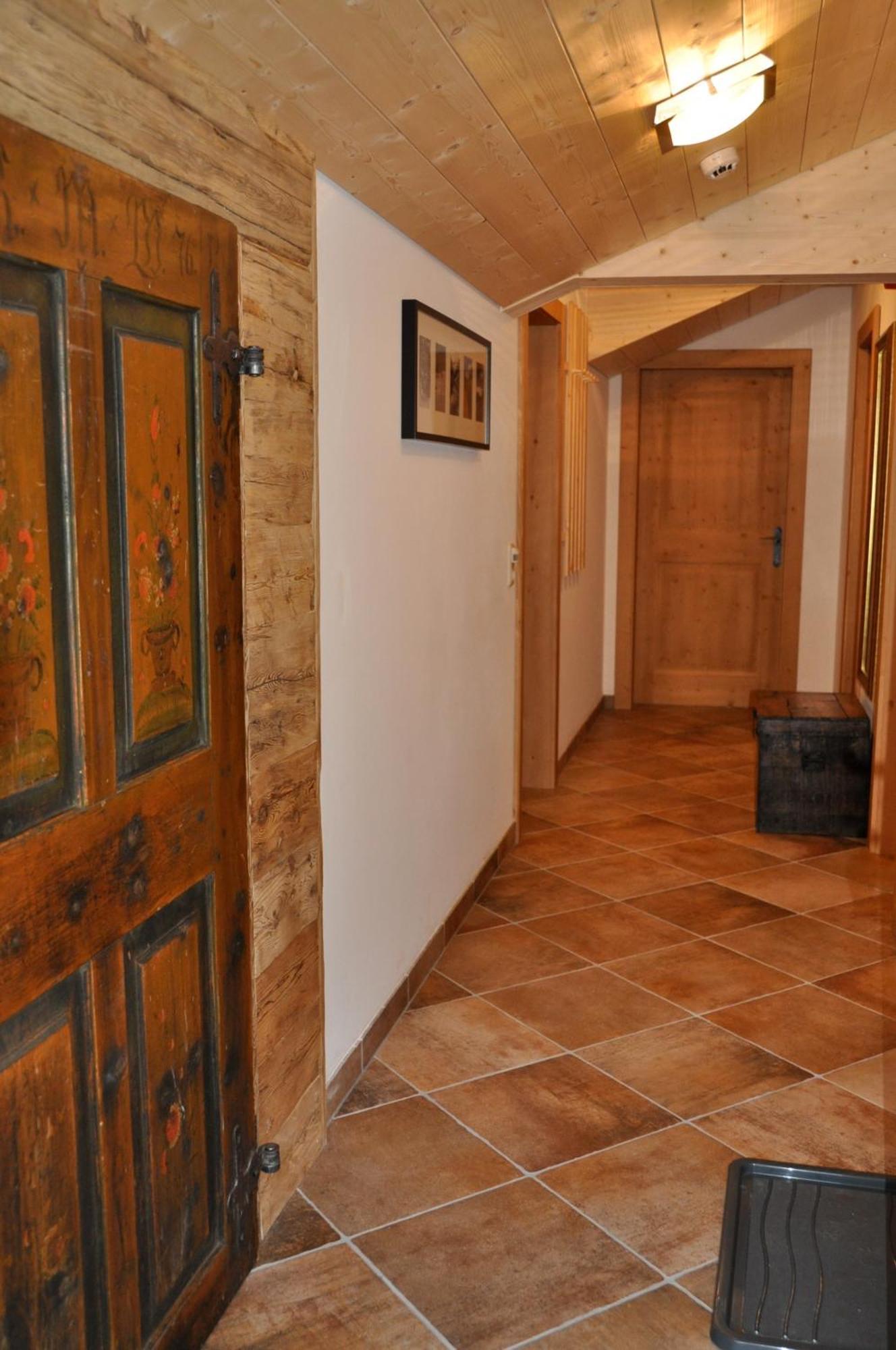 Jorgnerhaus Apartment *